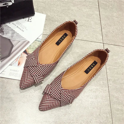Women's black and red pointed toe flats with low 1-3cm heel, cotton upper, and super fibre lining