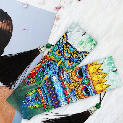 Handmade 5D diamond painting DIY bookmark kit with pendant on PU leather, measuring 6cm by 21cm.