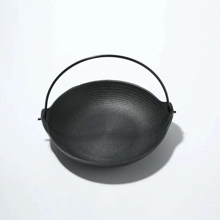 Cast Iron Japanese Shouxi Hanging Pot with fir wood lid for even cooking and flavor retention