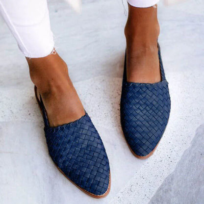 Baotou flat sandals with buckle closure in pointed toe design, available in multiple colours and sizes