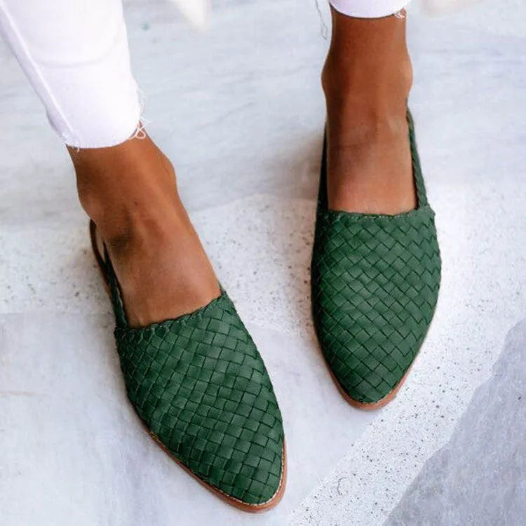 Baotou flat sandals with buckle closure in pointed toe design, available in multiple colours and sizes