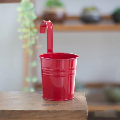 Iron hanging flower pot in various colors for garden and home decoration