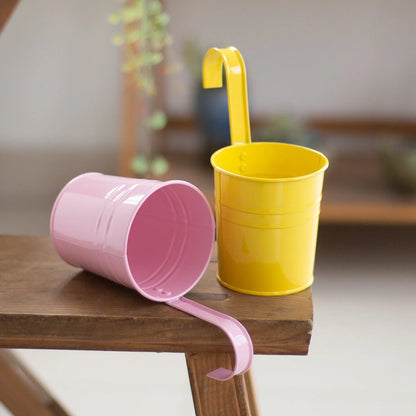 Iron hanging flower pot in various colors for garden and home decoration