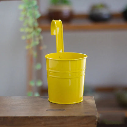 Iron hanging flower pot in various colors for garden and home decoration