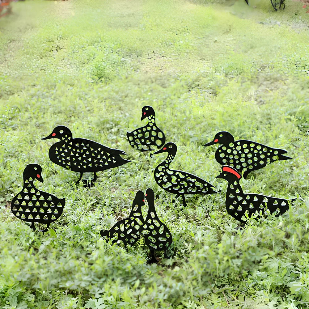 Set of powder-coated metal chicken yard art stakes, sizes 15-35 cm, with lifelike hen silhouettes for garden decor