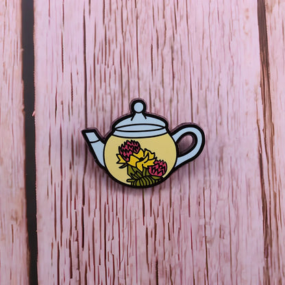 Copper brooch with 4cm diameter and three style variations in individual packaging