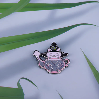 Copper brooch with 4cm diameter and three style variations in individual packaging