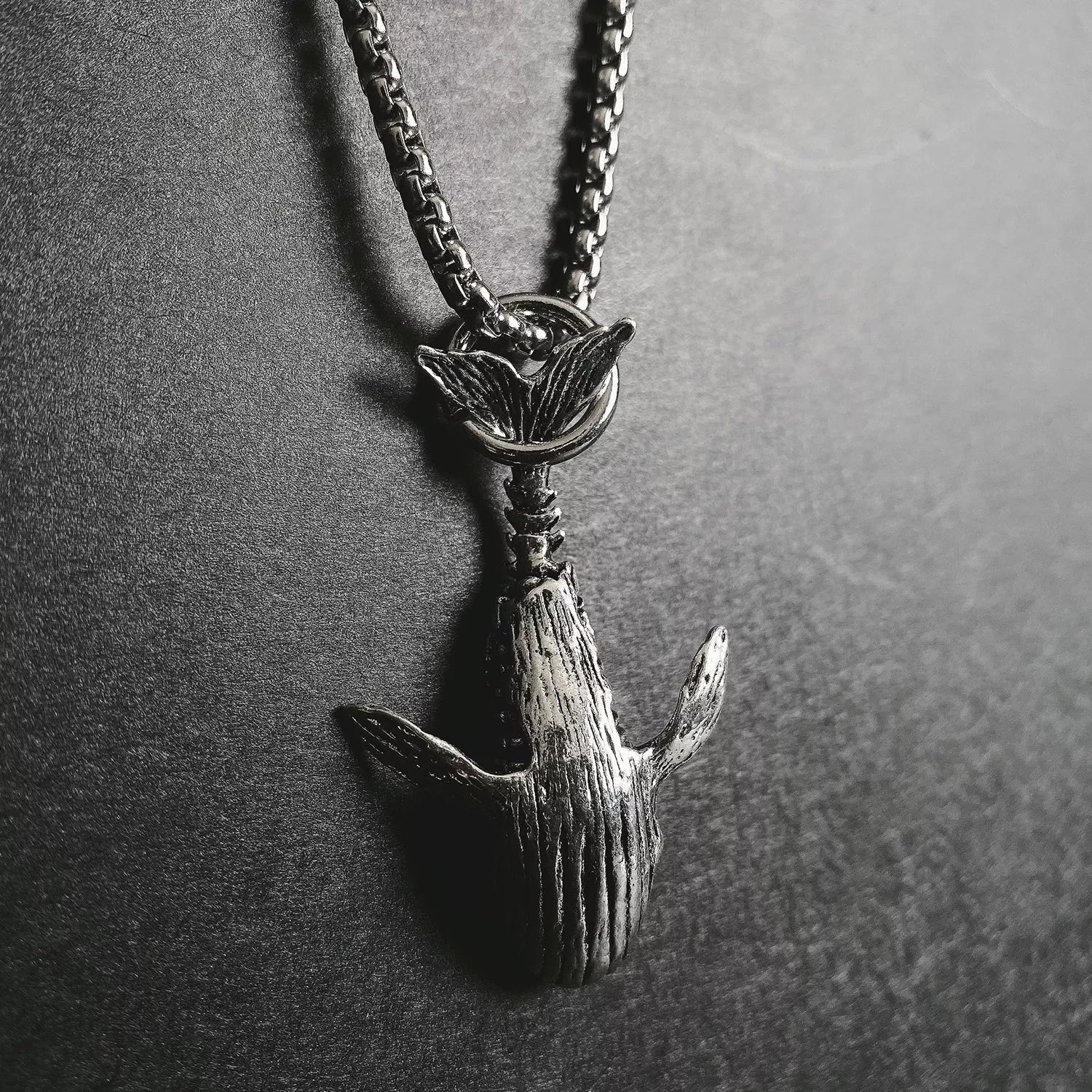 Adjustable titanium steel whale necklace with unique pendant for men and women