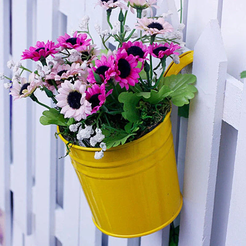Iron hanging flower pot in various colors for garden and home decoration