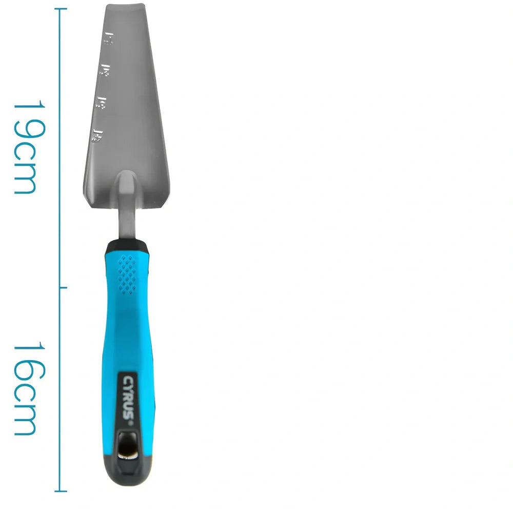 Aluminium garden tool set with cast shovel, three-claw harrow, and reinforced gardening gloves on soil