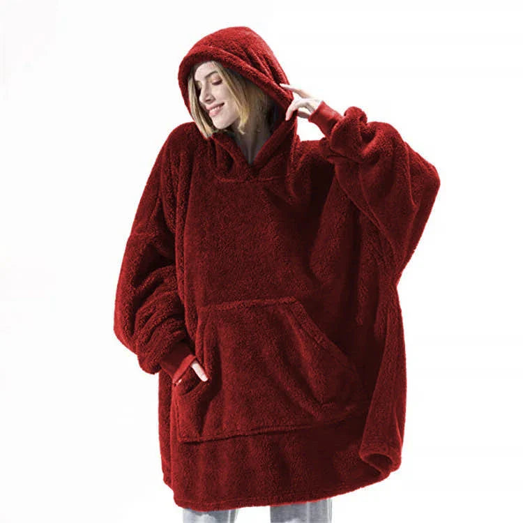 Cozy hooded sweatshirt with oversized front pocket, made of premium double-sided fleece fabric for maximum warmth and comfort
