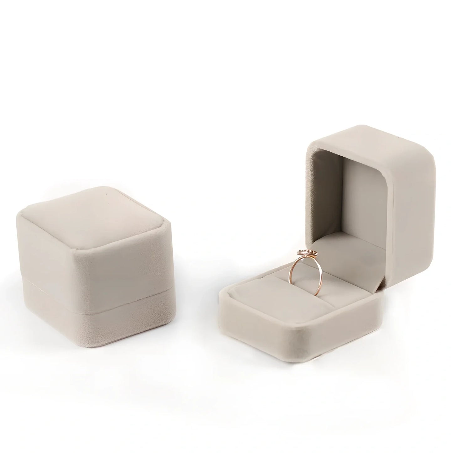 Flannel-lined jewellery box measuring 5x5x4.5cm in beige colour with MDF construction