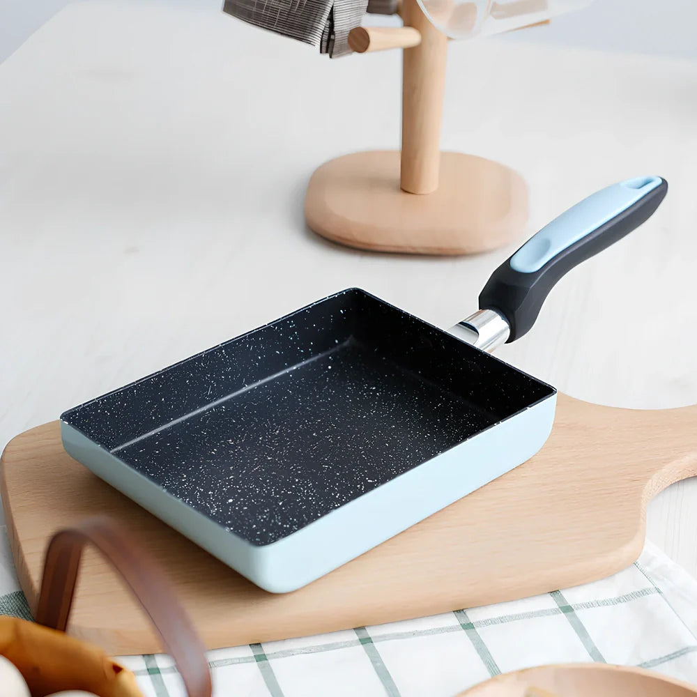 Square non-stick frying pan in blue colour showing 13×18cm dimensions and 3.5cm depth
