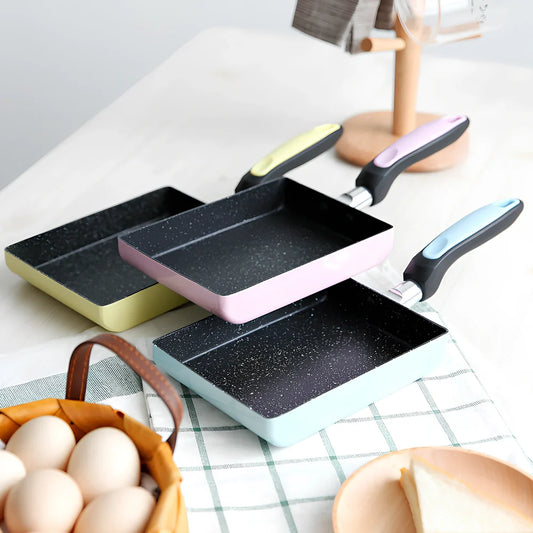 Square non-stick frying pan in blue colour showing 13×18cm dimensions and 3.5cm depth