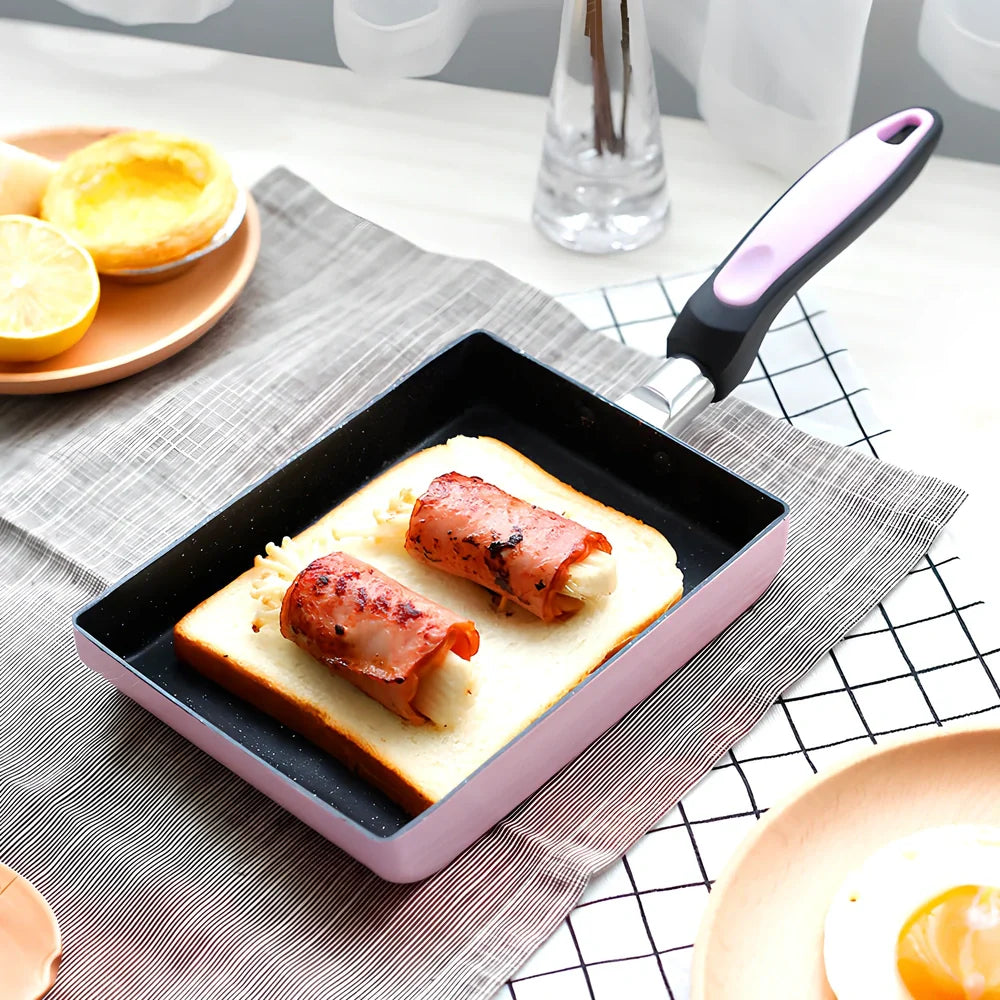 Square non-stick frying pan in blue colour showing 13×18cm dimensions and 3.5cm depth