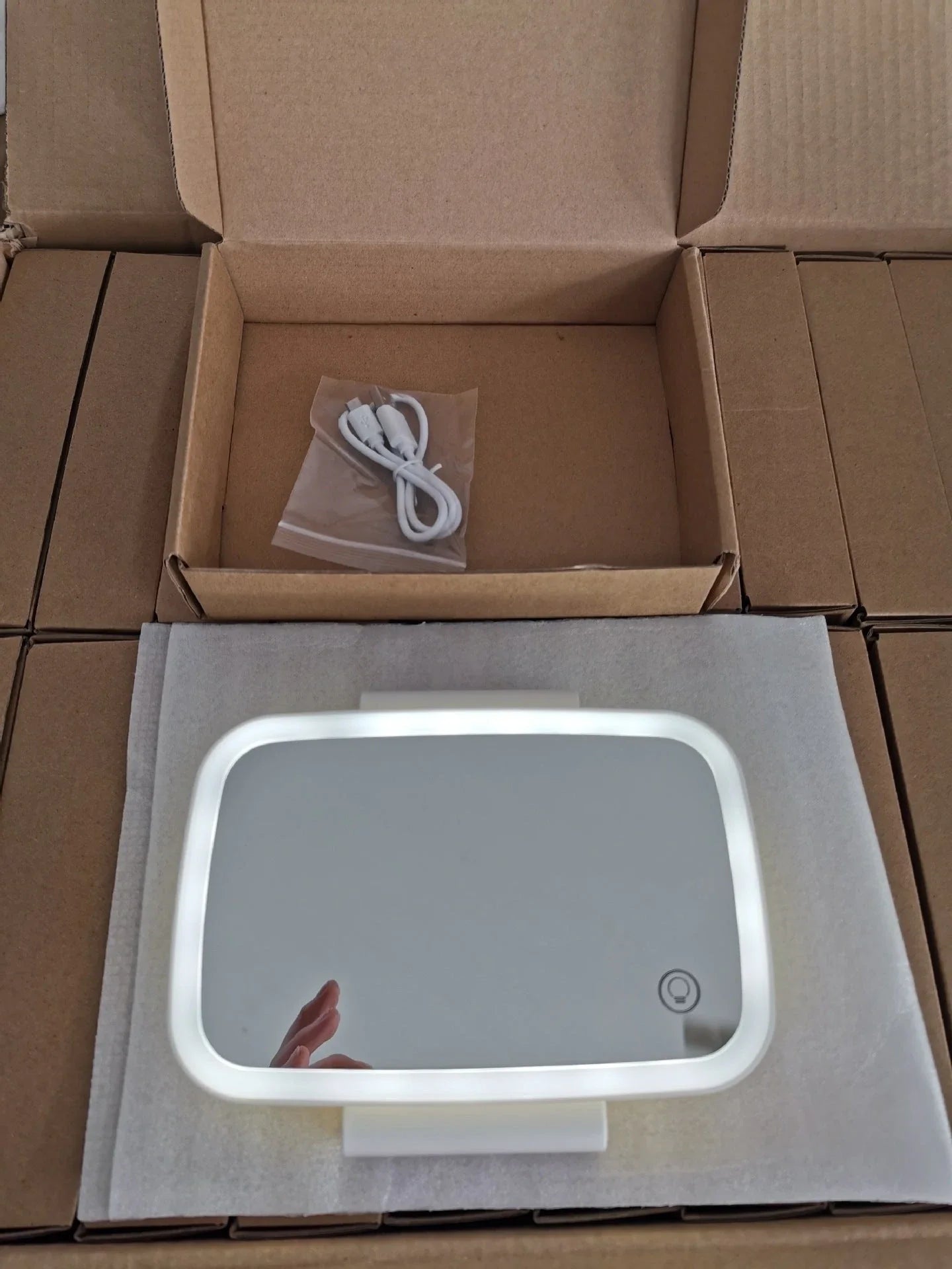 Illuminating car makeup mirror with silver-plated glass, 21 LED lights, and adjustable brightness for flawless on-the-go makeup application