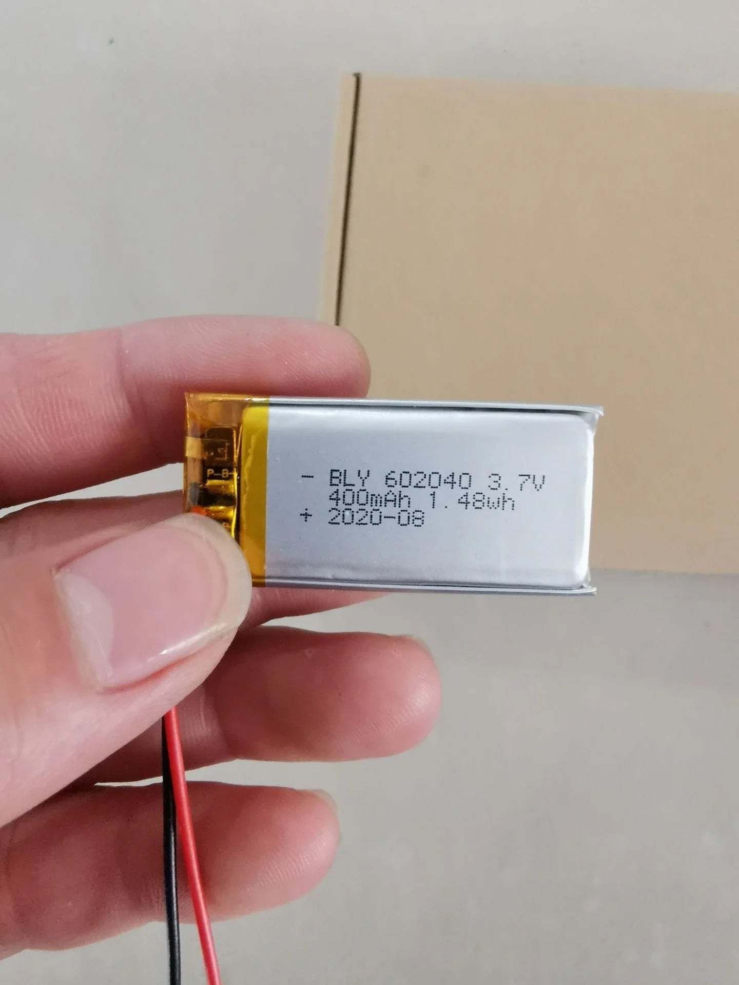 Illuminating car makeup mirror with silver-plated glass, 21 LED lights, and adjustable brightness for flawless on-the-go makeup application