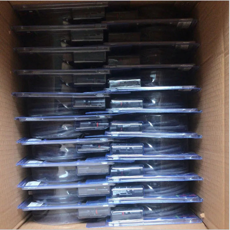 Single-core MC4 solar extension cable with black or red sheath, shown in various lengths for panel connection.