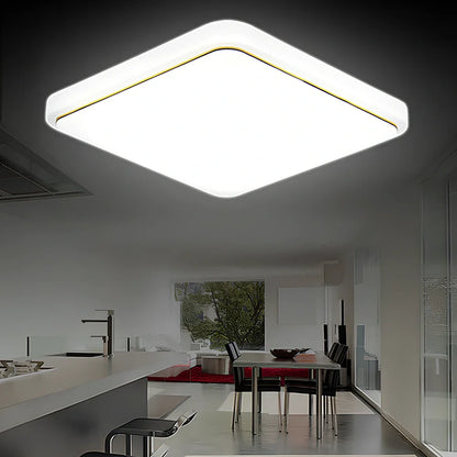 Square ceiling lamp with rectangular shade in gold or silver finish, dimensions 22x22cm, 30x30cm, or 40x40cm