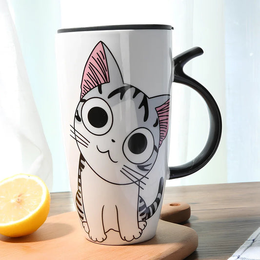 Ceramic coffee mug with cartoon cat design, 600ml capacity, includes lid