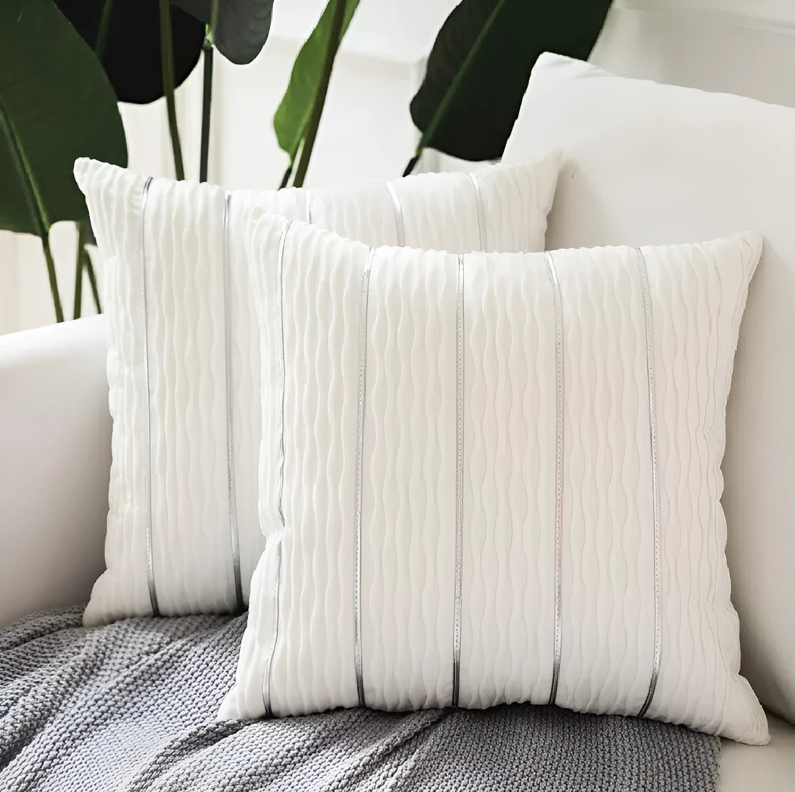 Striped velvet pillow cover in plush flannel velvet material measuring 45x45cm