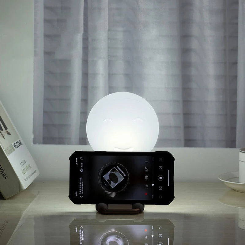 D20 Silicone Nightlight in elegant white with wireless charging feature