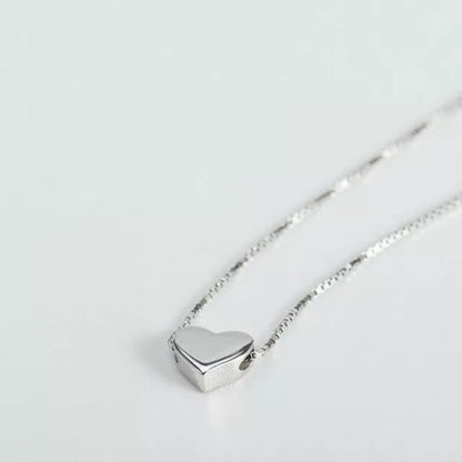 Women's simple heart-shaped copper clavicle chain with adjustable box chain