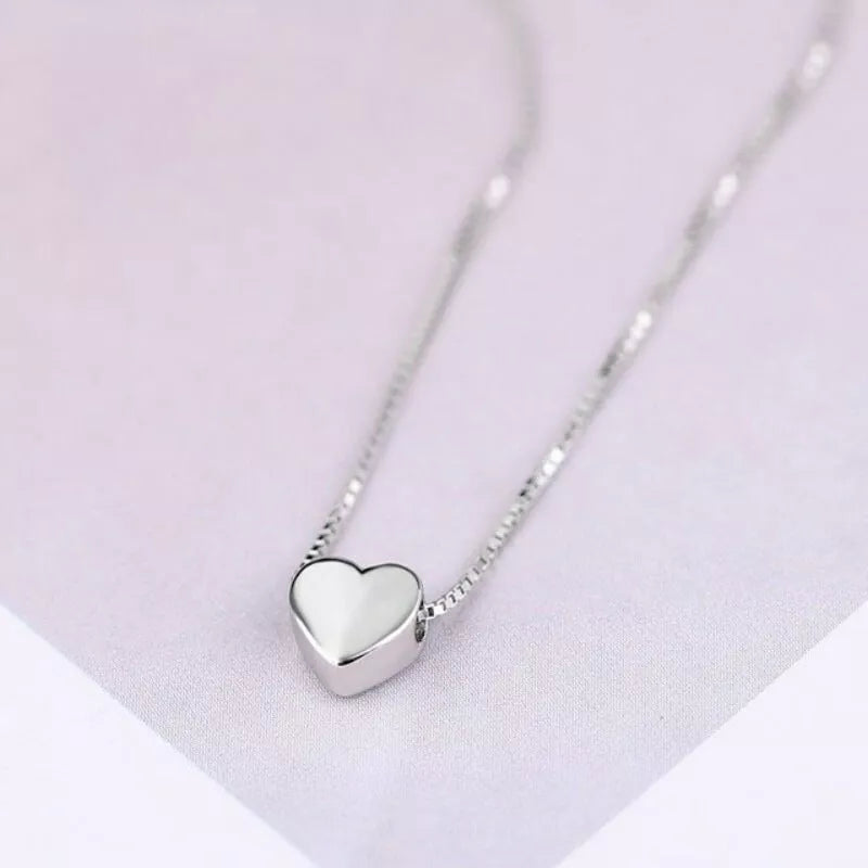 Women's simple heart-shaped copper clavicle chain with adjustable box chain