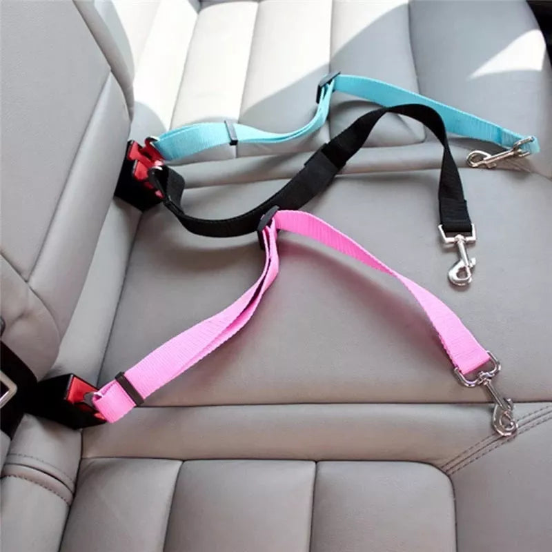 Adjustable pet car seat belt for dogs and cats with zinc alloy clip in multiple colors