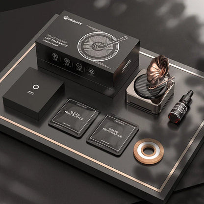 Retro solar-powered car fragrance diffuser with 360-degree fragrance dispersion, made with durable zinc alloy and ABS materials