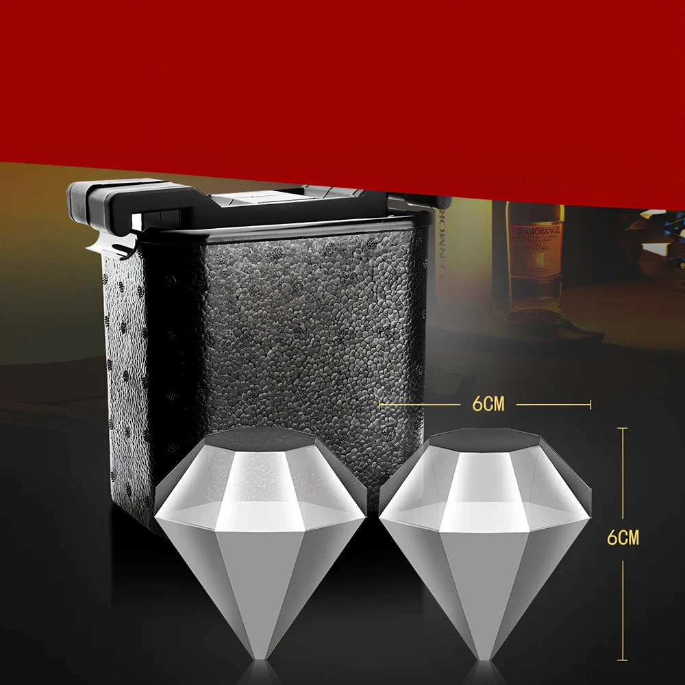 Whiskey ice cube tray with crystal clear hockey puck and skull shaped ice cubes measuring 11.5x17.5x19.5cm