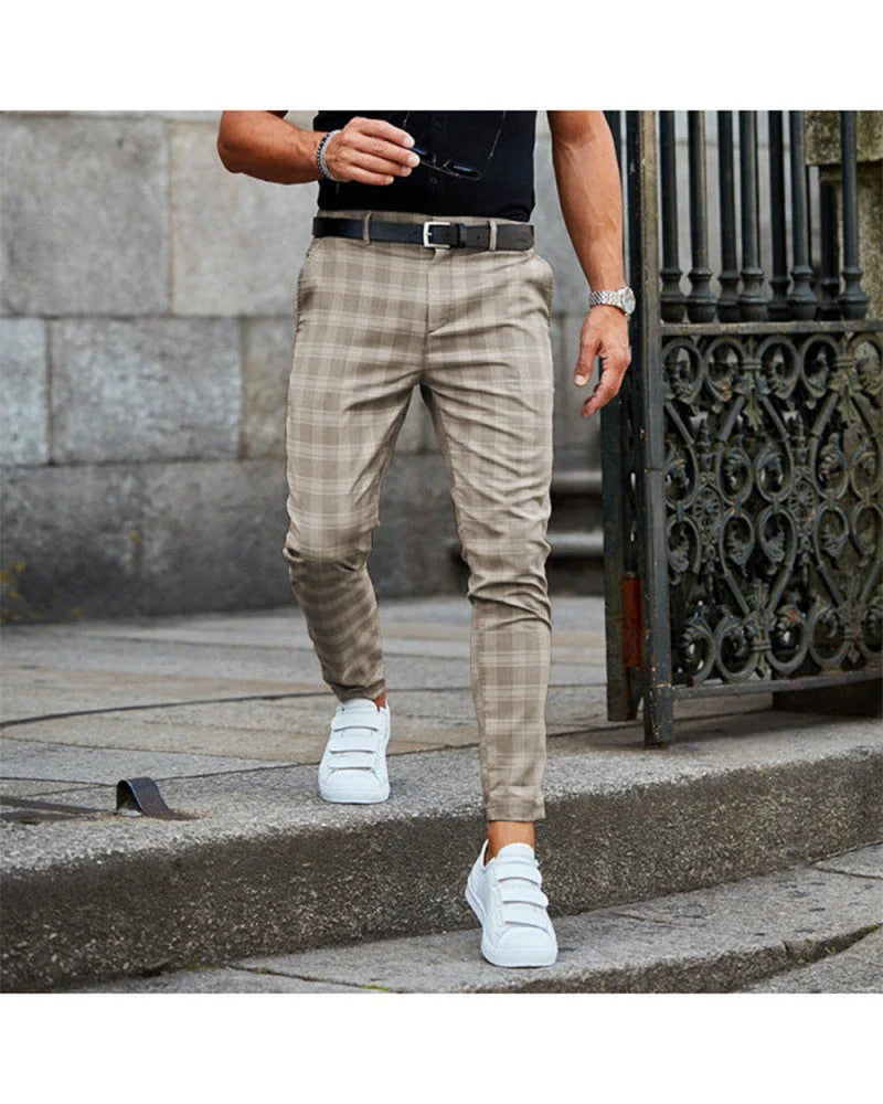 Men's plaid casual trousers in various colors and sizes, featuring a relaxed and lightweight design.