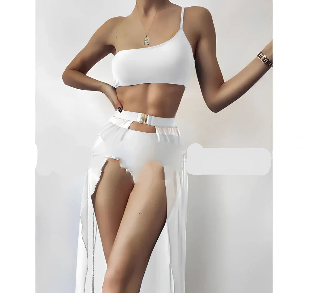 Three-piece solid colour swimsuit with high-waist bottoms and removable chest pads in quick-drying polyester fabric