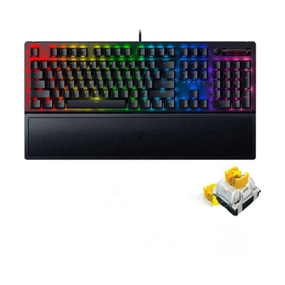 Razer BlackWidow V3 black mechanical keyboard with 104 keys, wired USB connection, and backlight