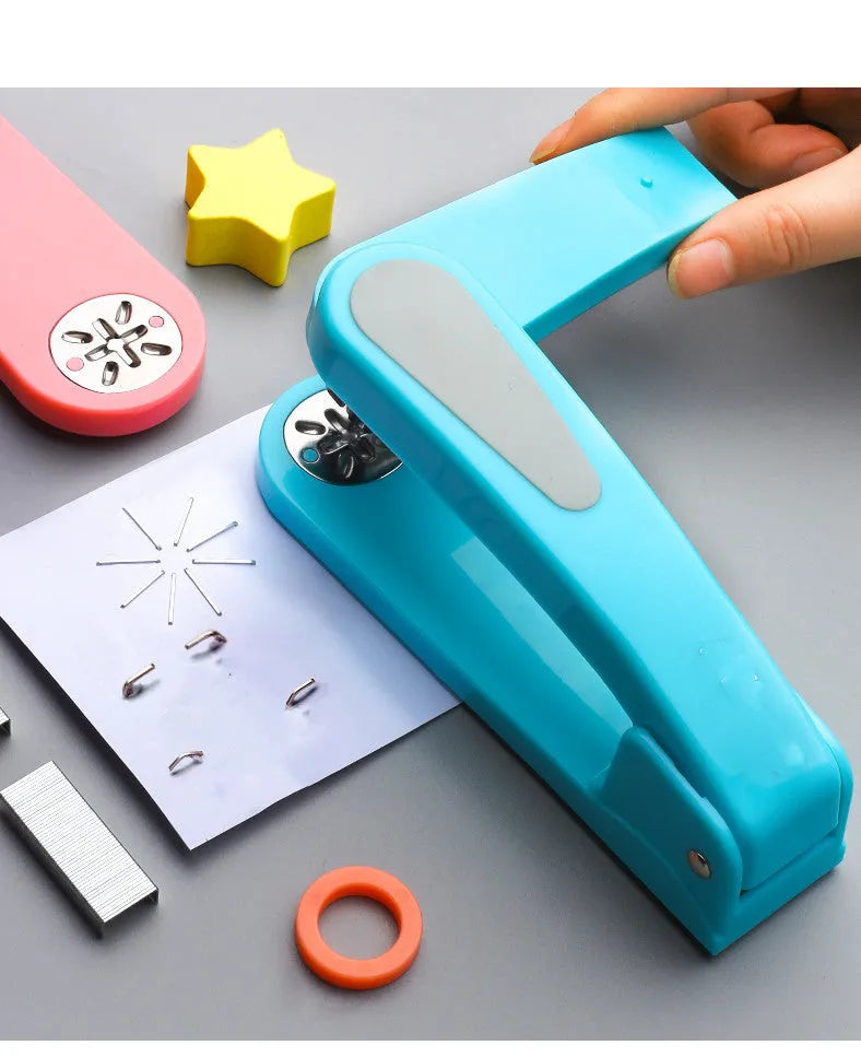Rotatable stapler in dark blue showing 360° rotation, capable of binding 25 A4 sheets with eight direction options.