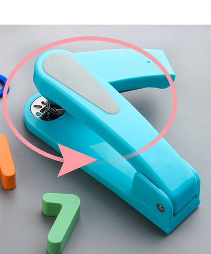 Rotatable stapler in dark blue showing 360° rotation, capable of binding 25 A4 sheets with eight direction options.