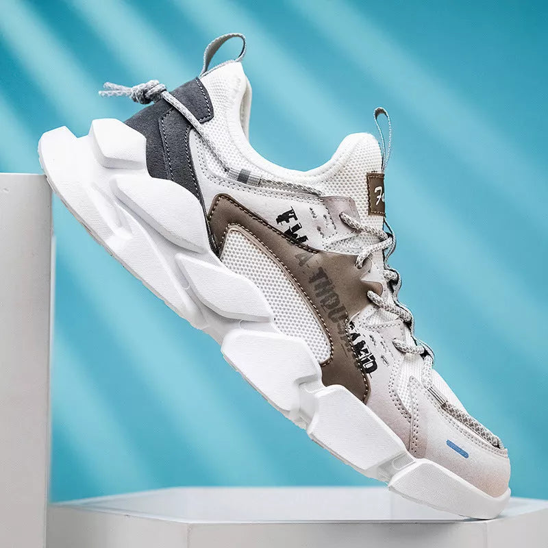 Men's breathable mesh sports casual shoes with reflective details for summer wear