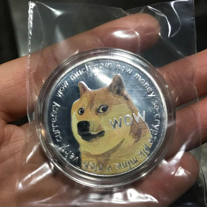Gold-plated Dogecoin commemorative coin featuring the cute Dogecoin dog design, perfect for collectors and crypto enthusiasts.