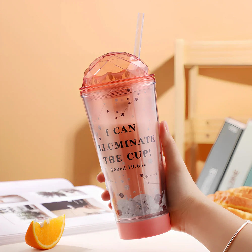 Plastic drink cup with colour gradient effect and double straws, 560ml capacity