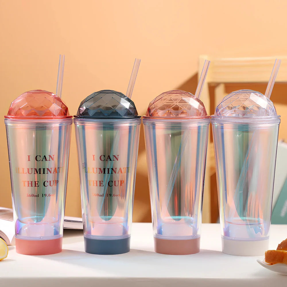 Plastic drink cup with colour gradient effect and double straws, 560ml capacity