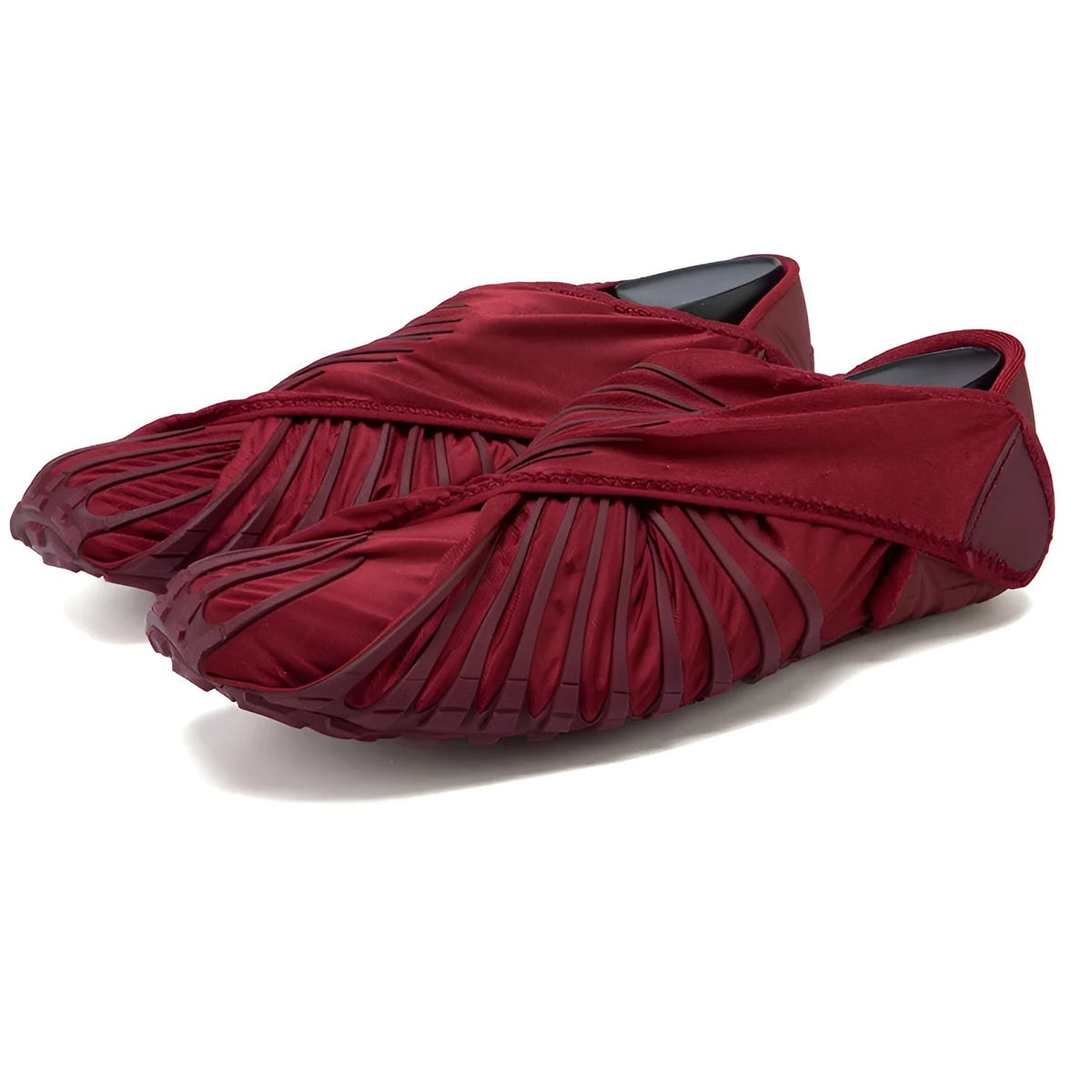 Portable bat wrapped cloth yoga shoes with elastic waterproof upper, mesh lining, flat heel, in red, blue, or black