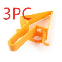 Adjustable Cake Divider Slicer for perfect triangle slices, food-grade plastic, 16*10 cm