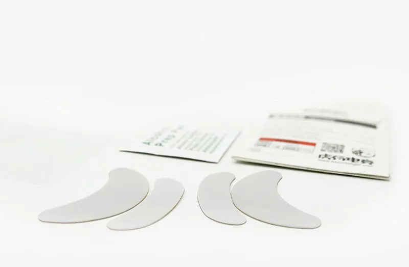 White replacement mouse skates for Logitech G Pro X Superlight and G Pro Wireless mice with anti-static tweezers.