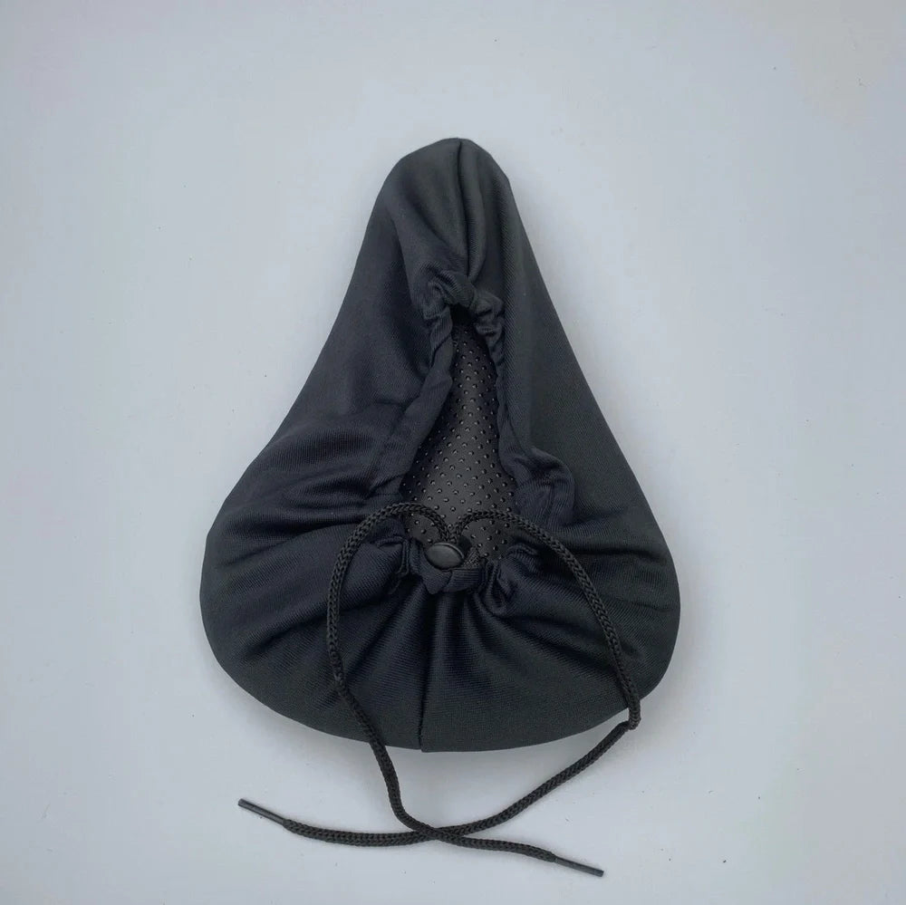 Bicycle cushion cover measuring 28cm by 18cm in red, blue, or black with non-slip fabric