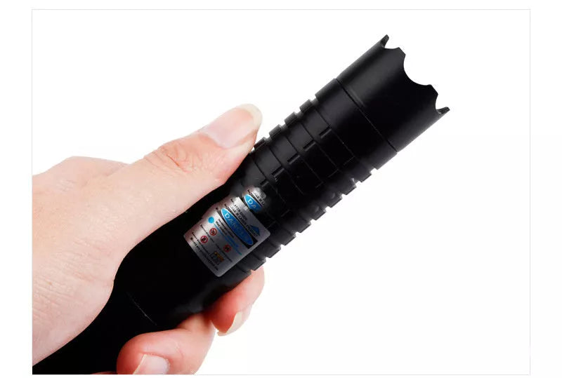 Outdoor laser pointer with 2000m range, durable hard aluminum body, and anodized black surface
