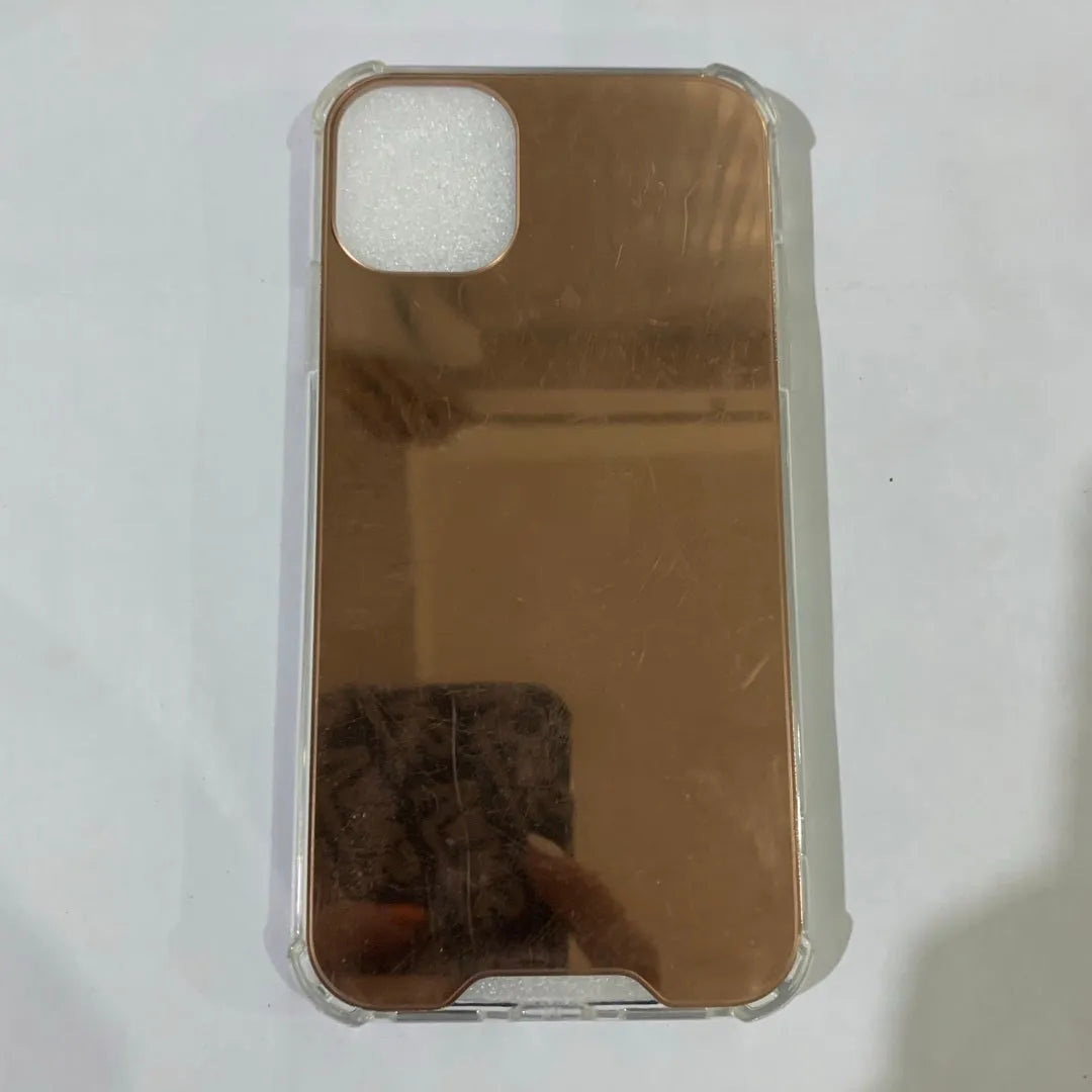 Mirror Phone Case for iPhone showing TPU material and built-in mirror surface