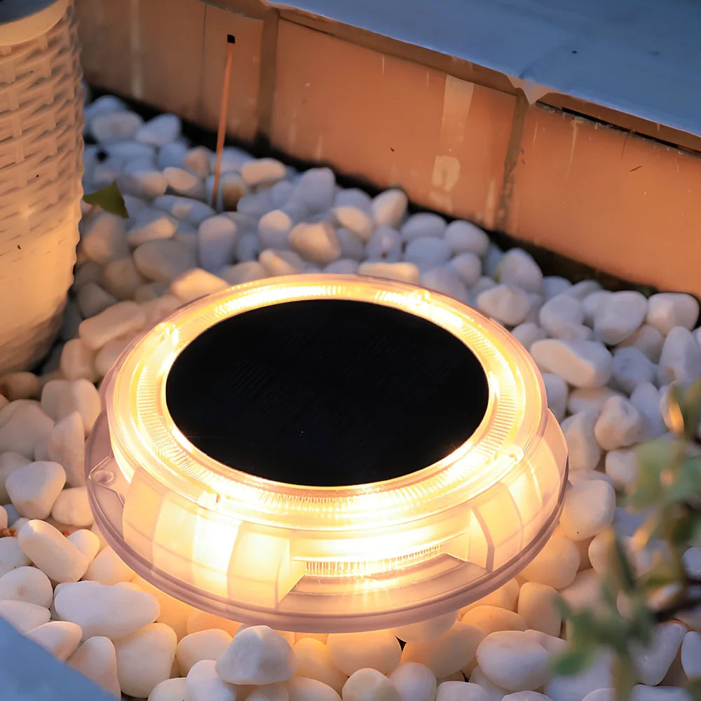 8 LED solar garden light with 135mm diameter, IP67 waterproof rating, and automatic sensor for outdoor use