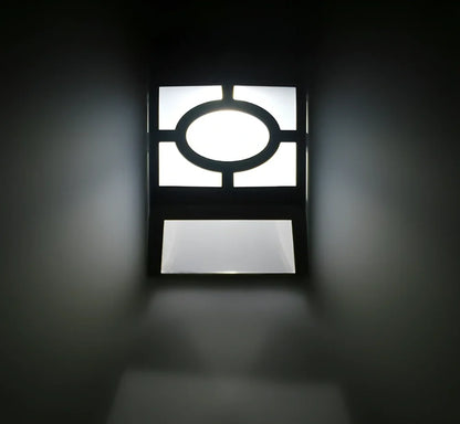 Solar wall light with retro design measuring 89mm length 52mm width 114mm height with 2 LED configuration