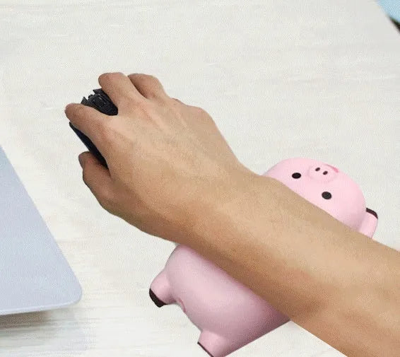 PU wrist guard mouse pad measuring 130x70mm with non-slip injection moulded base