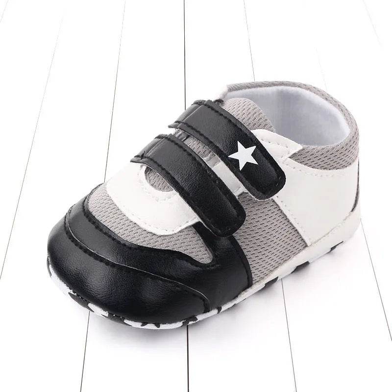Boys breathable mesh toddler shoes with non-slip sole, sizes 11cm to 13cm